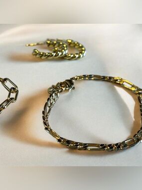 PAVOI 14K Gold Plated Jewelry Bundle 3 Chain Bracelets & Twisted Hoop Earrings